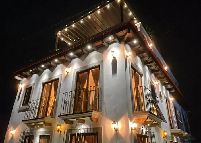 Habitacion Grande De Lujo En Antigua Guatemala